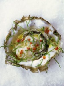 Oysters with chilli, ginger